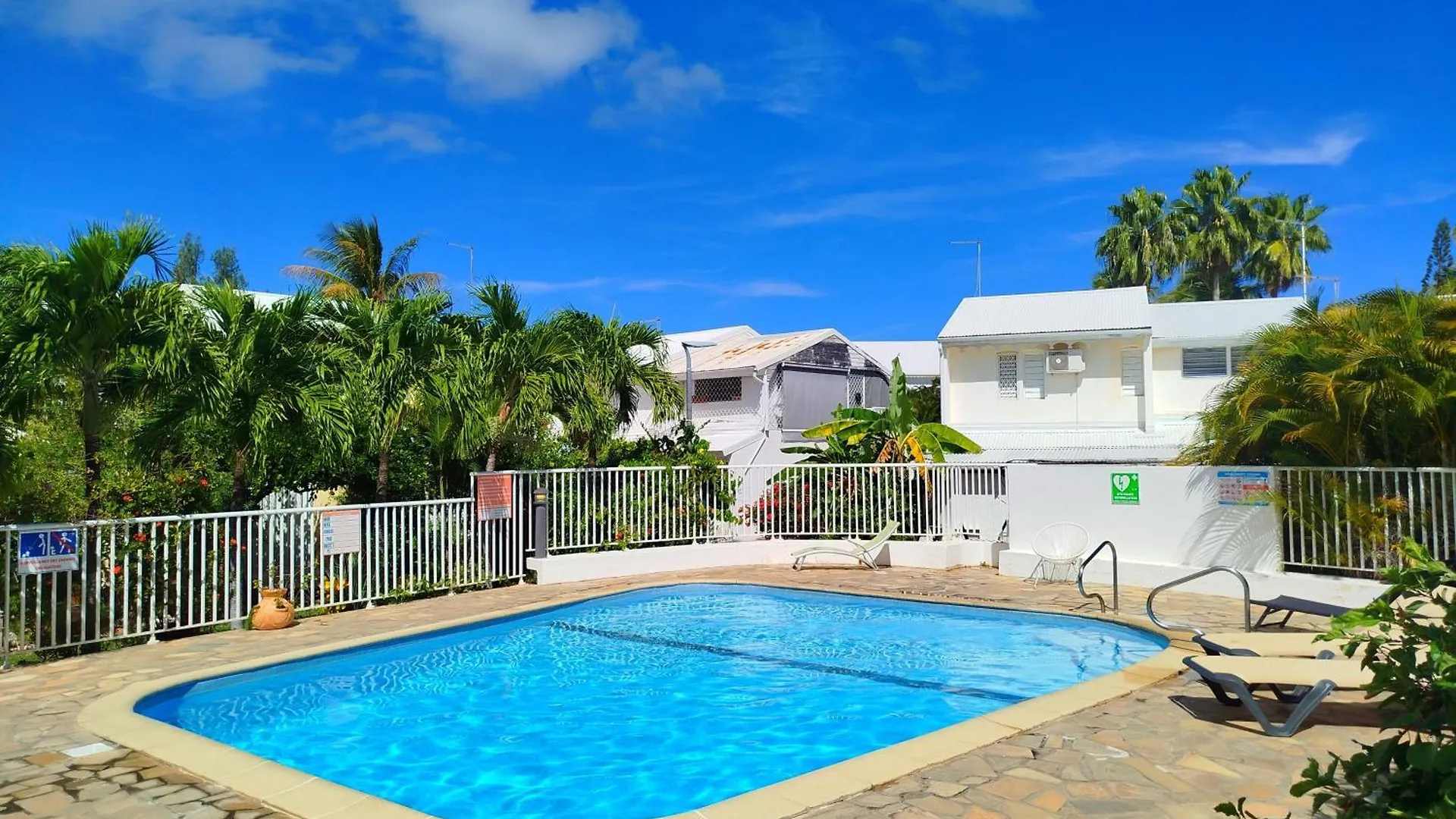 Apartment Suite Ajna Citerne Et Piscines Saint-Francois